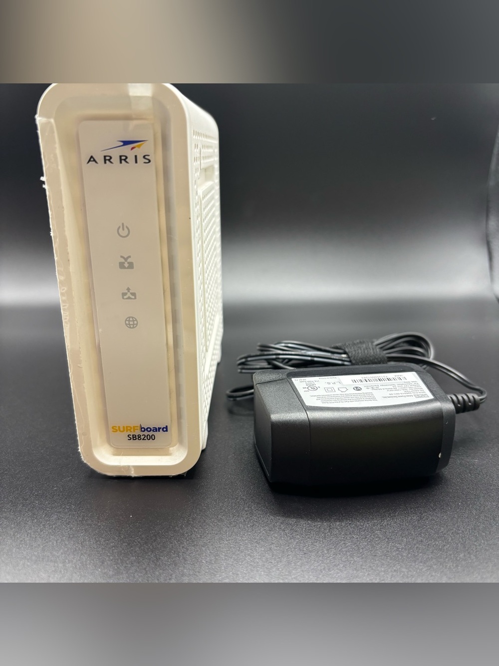 ARRIS SURFboard SB8200 DOCSIS 3.1 Gigabit Cable Modem White - With Power Supply